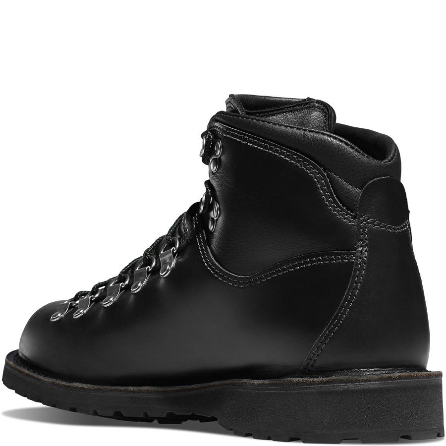 Black Men's Danner Mountain Pass Hiking Boots | SG1509RW